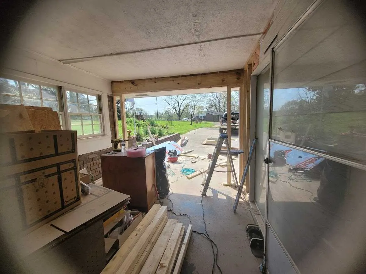 Air movers and dehumidifier for Water Mitigation Services in Muhlenberg